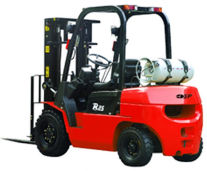 MONTACARGAS 2.5 TON COMBUSTION